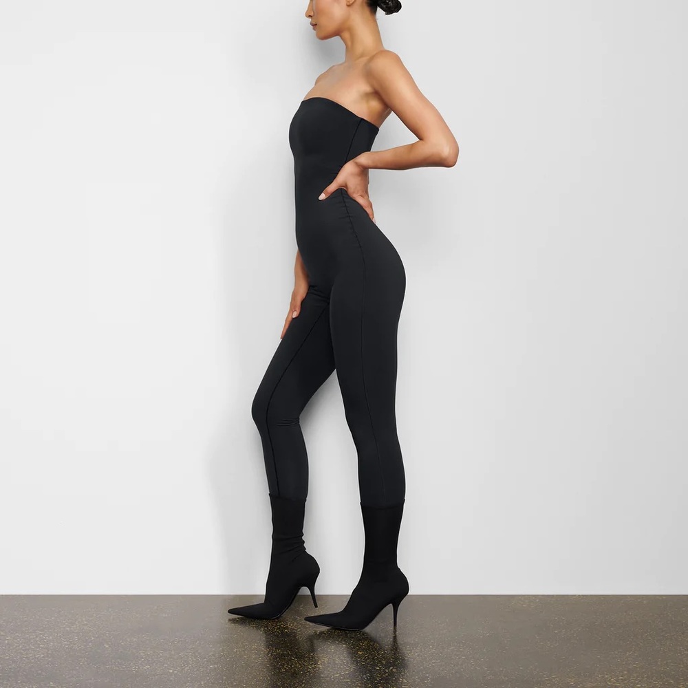 SKIMS All-In-One Strapless Onesie Catsuit Jumpsuit